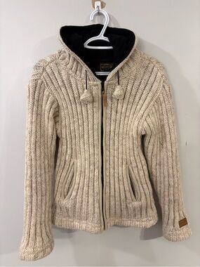 Kyber Outerwear Wool zip up jacket sweater hooded heart toggles